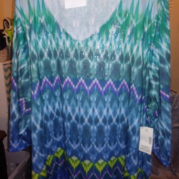 Womens CLothes - Picture 2 of 5